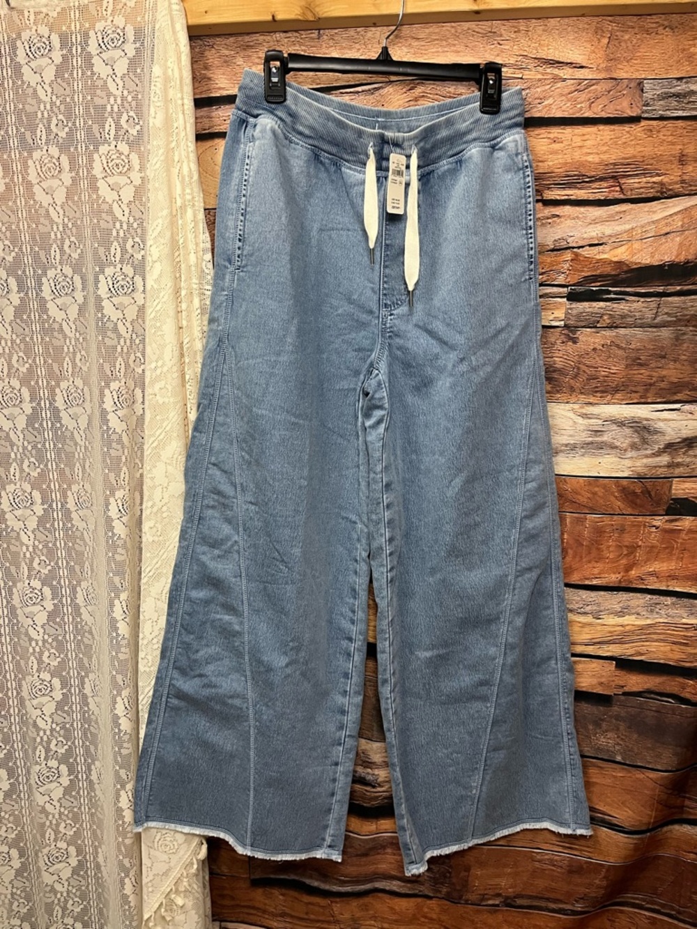 aerie Soft Landing Light Blue Wide-Leg Drawstring Jeans (218) - Picture 4 of 9